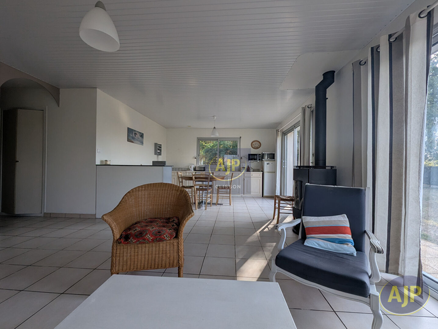 Maison 3 chambres  en village Monnieres. - photo 7