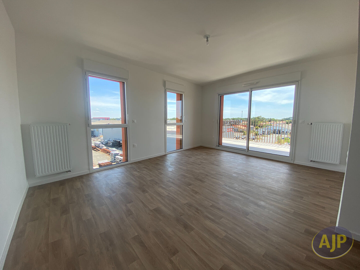 A LOUER T4 AVEC BALCON - photo 2