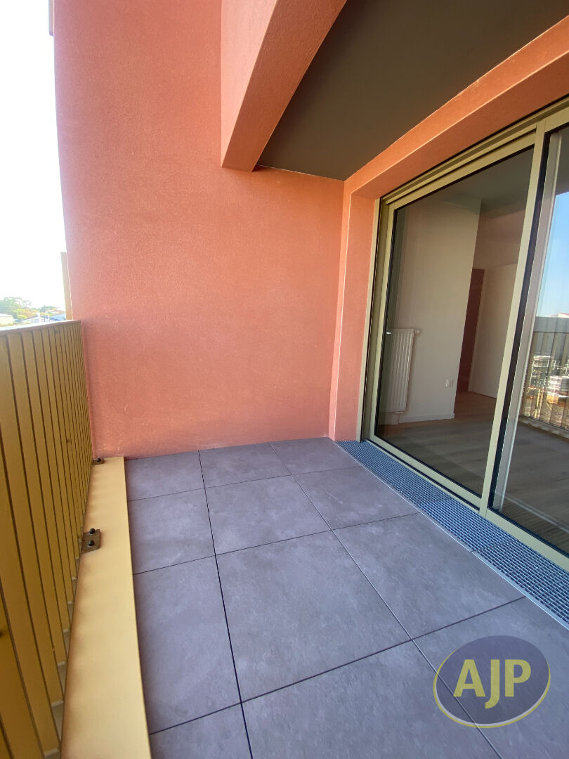 A LOUER T2 + BALCON - photo 1