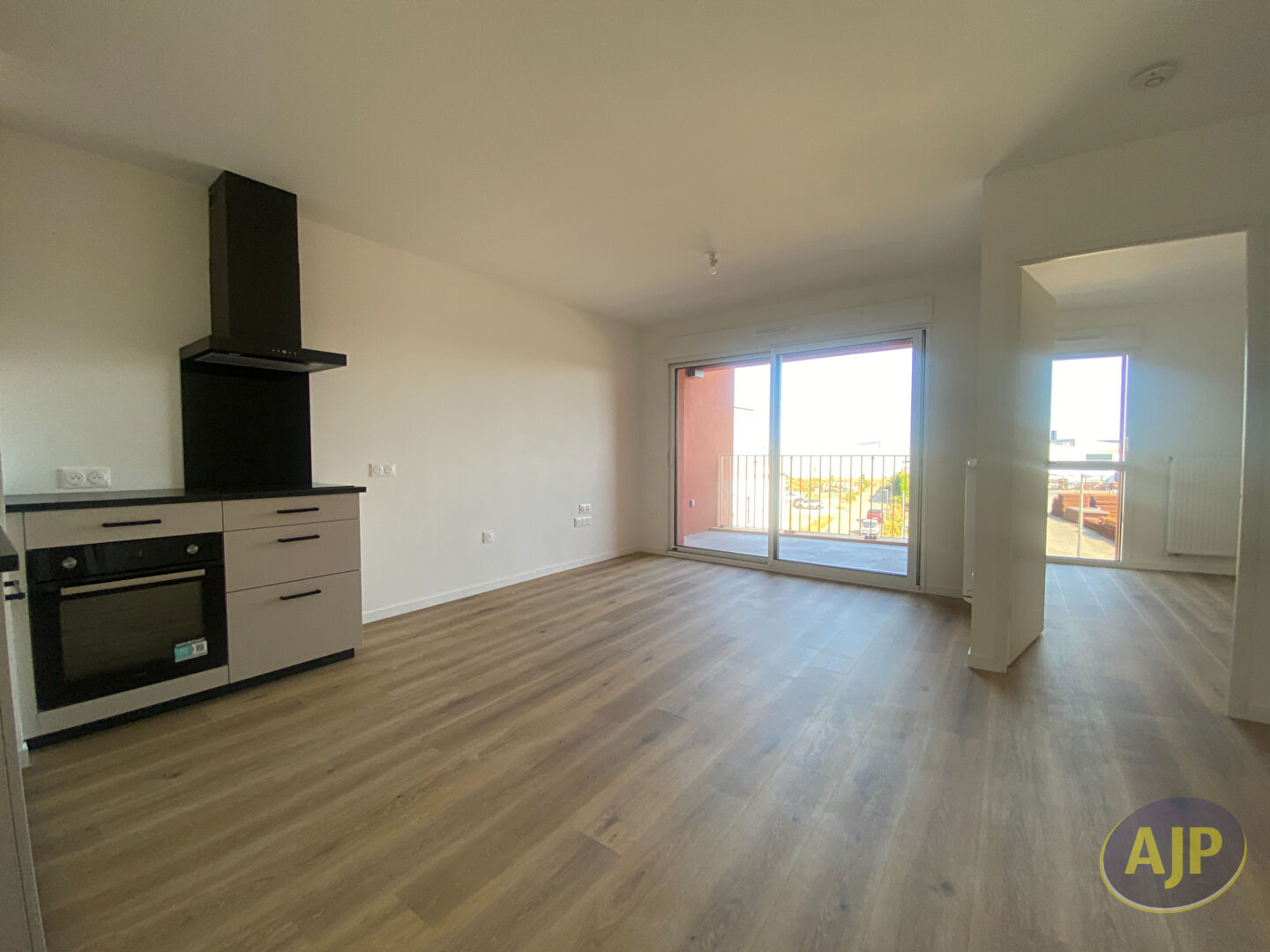 A LOUER T2 + BALCON - photo 4