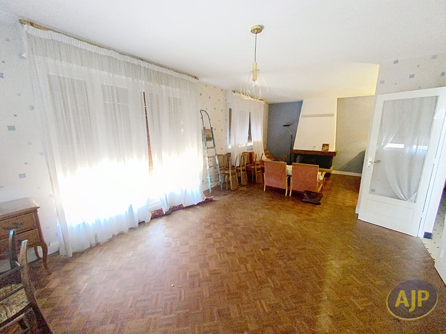 Maison familiale sur 637 m² de terrain - photo 2