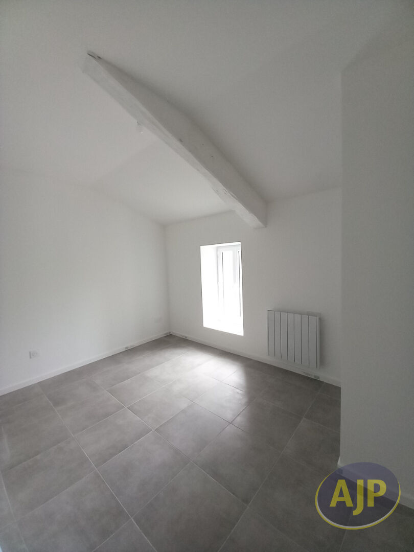 Appartement T4 rénové  de 79.11m² sur St Germain d'Esteuil - photo 6