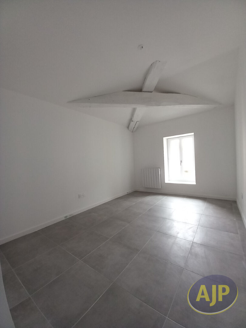 Appartement T4 rénové  de 79.11m² sur St Germain d'Esteuil - photo 8