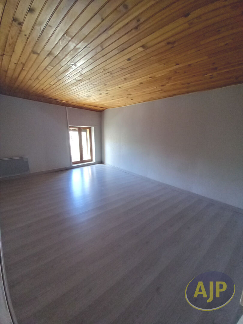 Appartement T2 de 65m² au calme sur la commune de St Germain d'Esteuil - photo 6
