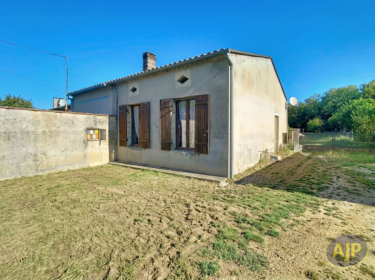EXCLUSIVITÉ ! Maison à rénover avec terrain constructible ! - photo 1