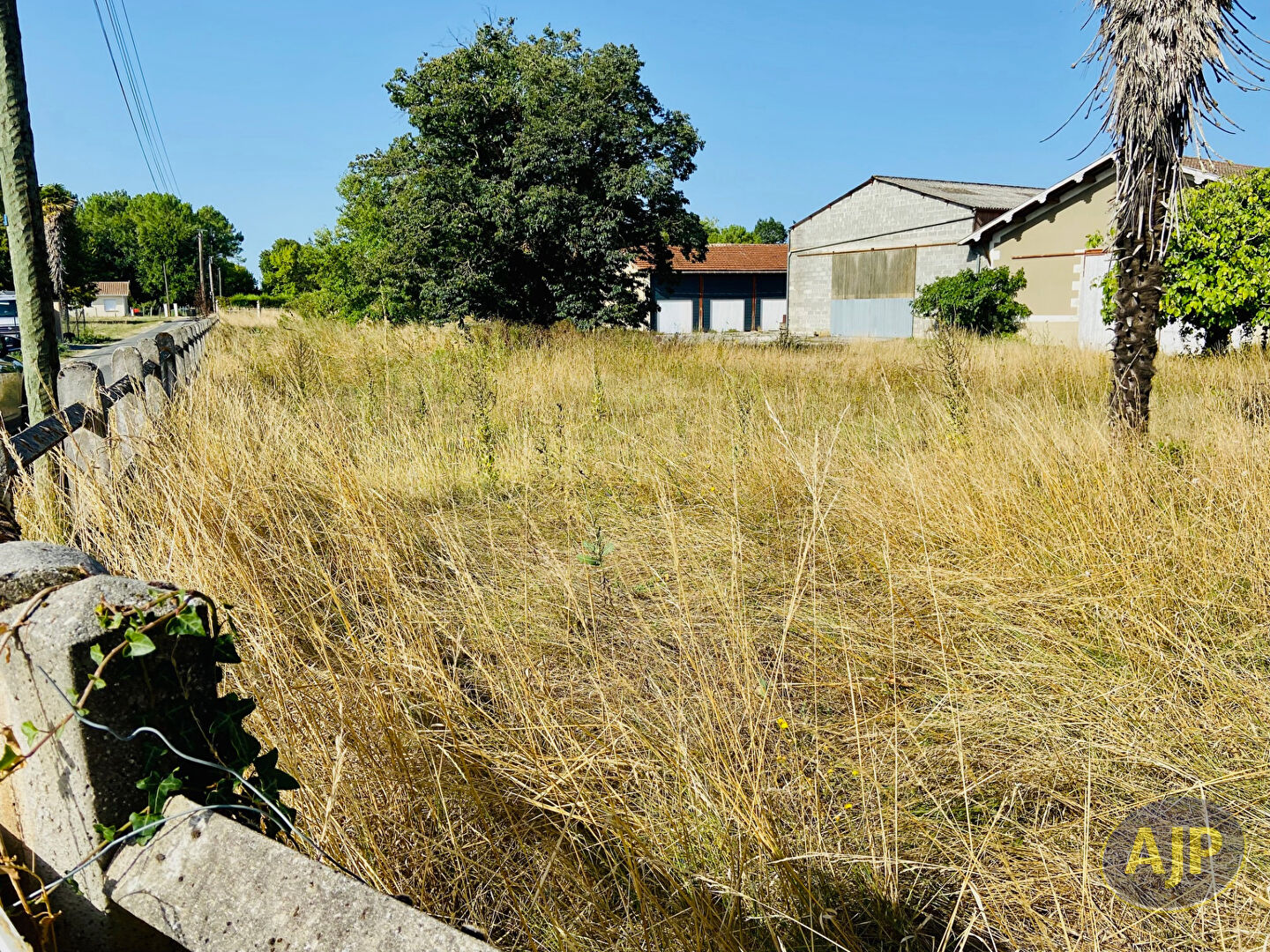 Gaillan - Terrain à bâtir 700m2 - photo 6