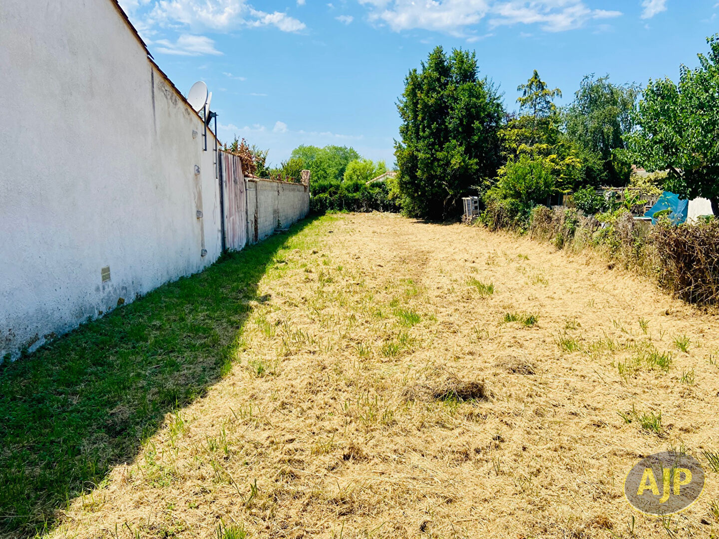 Lesparre - Terrain à bâtir 428m2 plein centre ! - photo 1