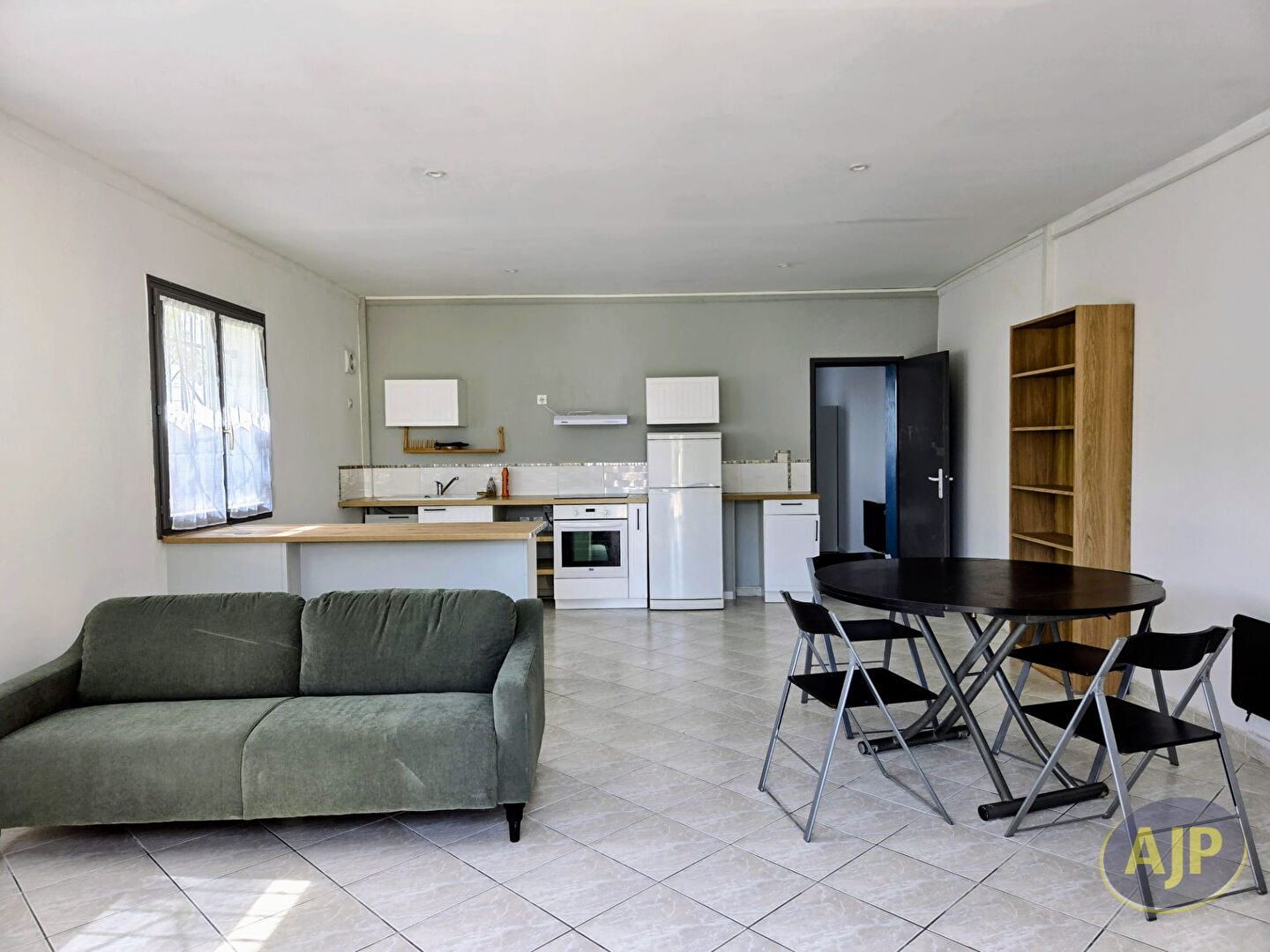 Maison meublée 2 pièces avec jardin à louer ? Couquèques (33340) - photo 2