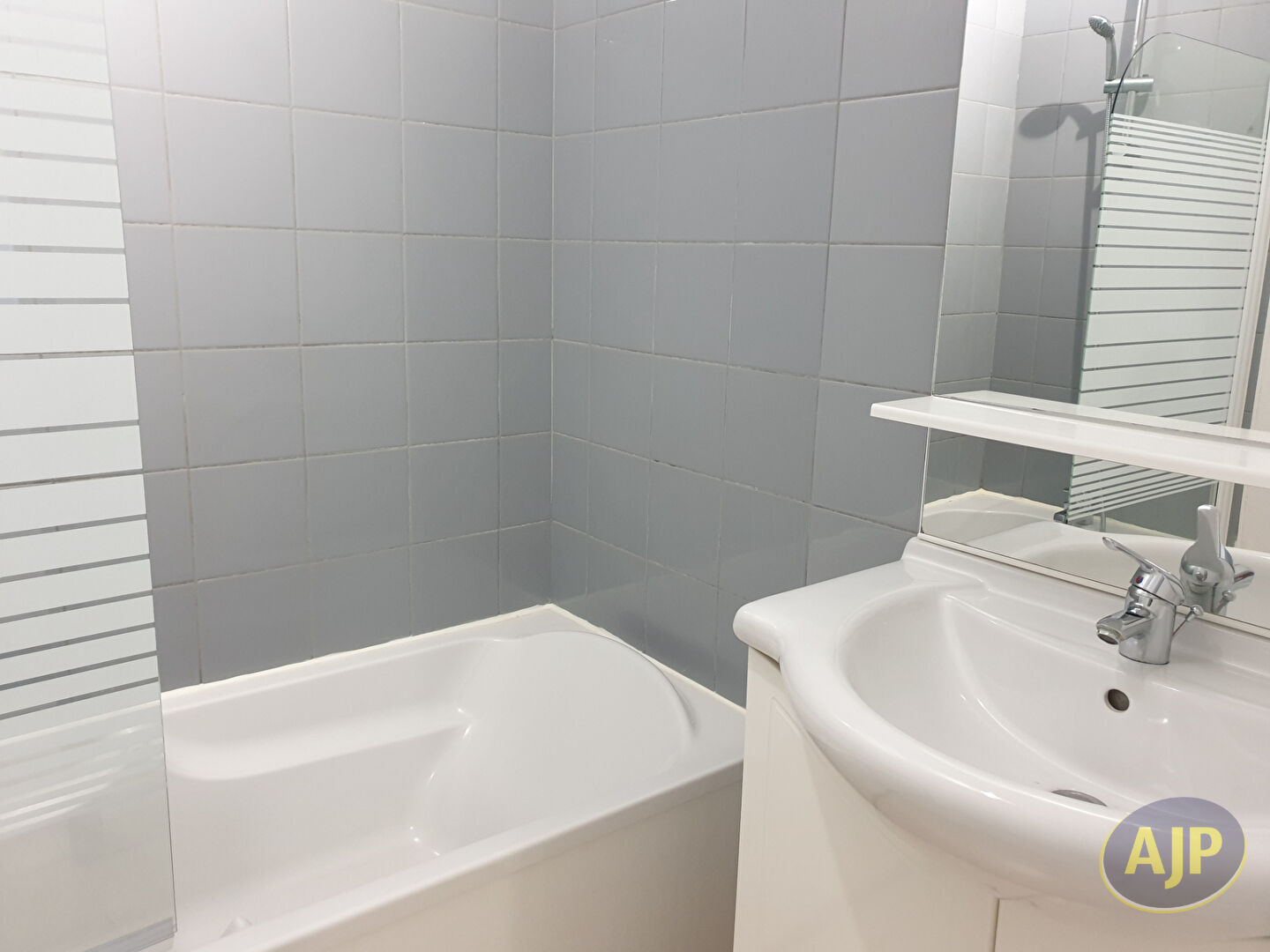 Appartement meublé  T2 avec jardin privatif - photo 7