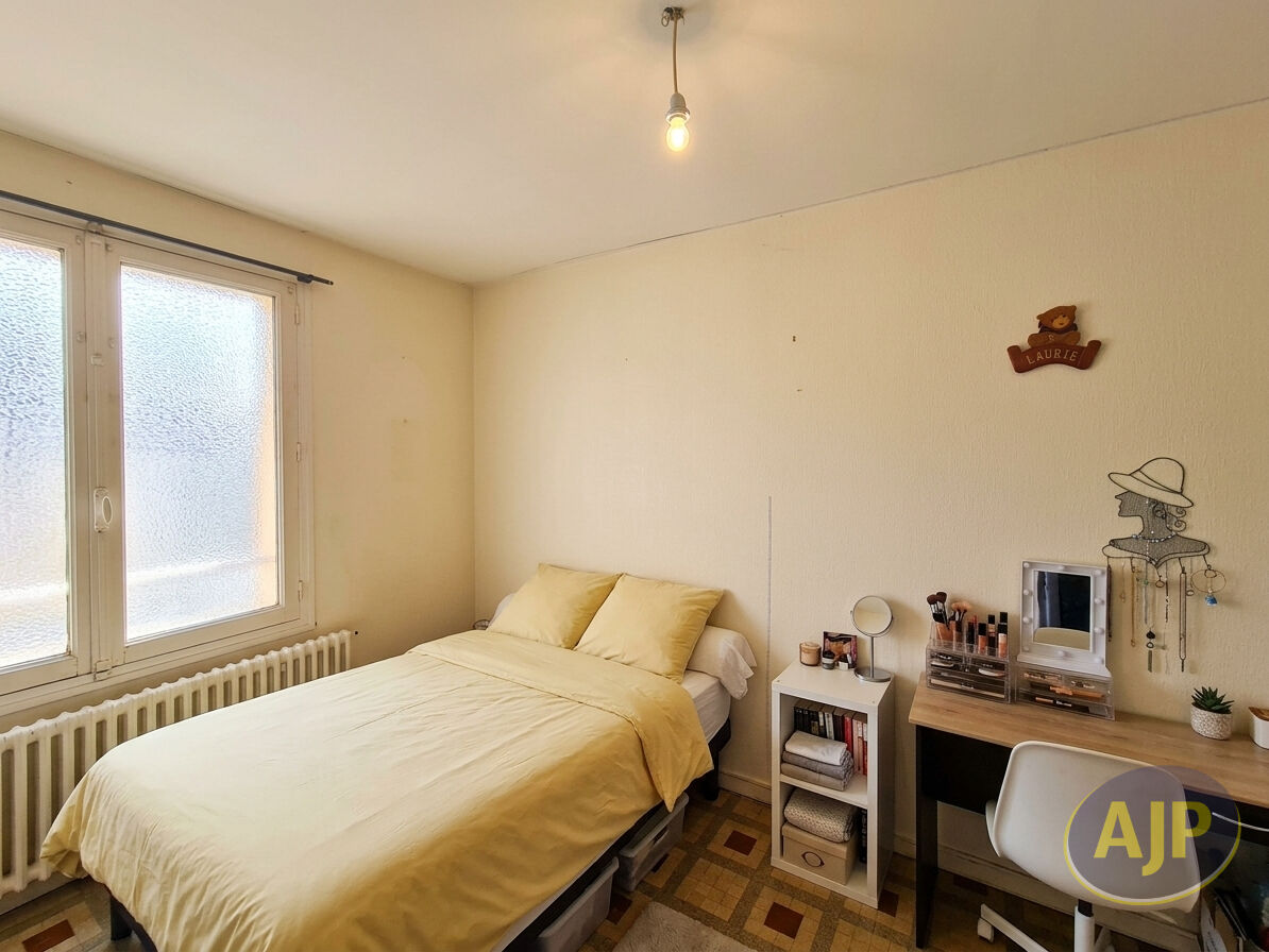 Maison Montaigu Vendee 4 pièce(s) 105 m2 - photo 6