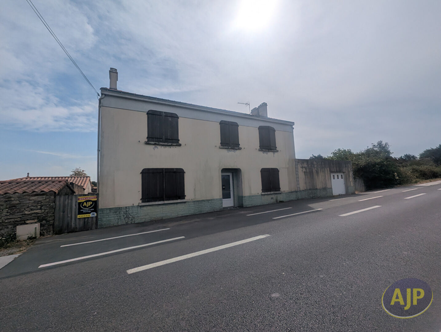 Maison Montaigu Vendee 6 pièces 121.5 m² - photo 3
