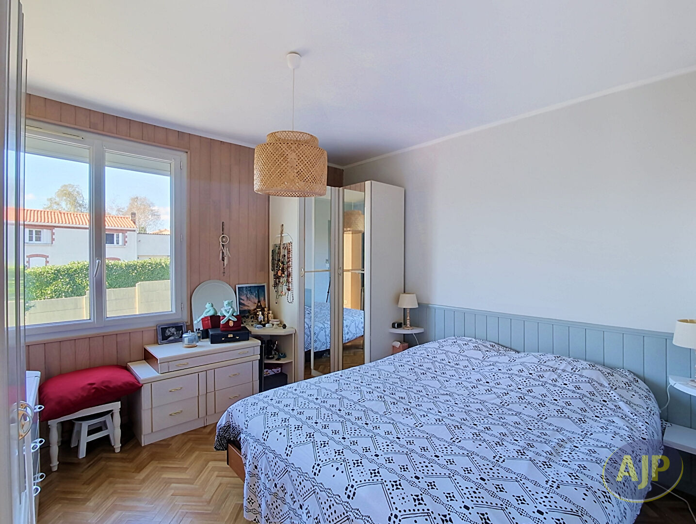 Charmante maison ancienne au calme de 125 m² avec jardin et garages ! - photo 8