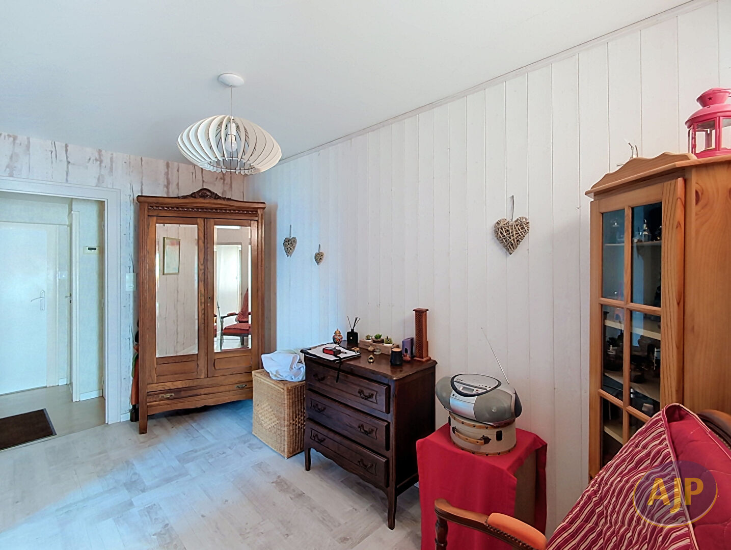 Charmante maison ancienne au calme de 125 m² avec jardin et garages ! - photo 11