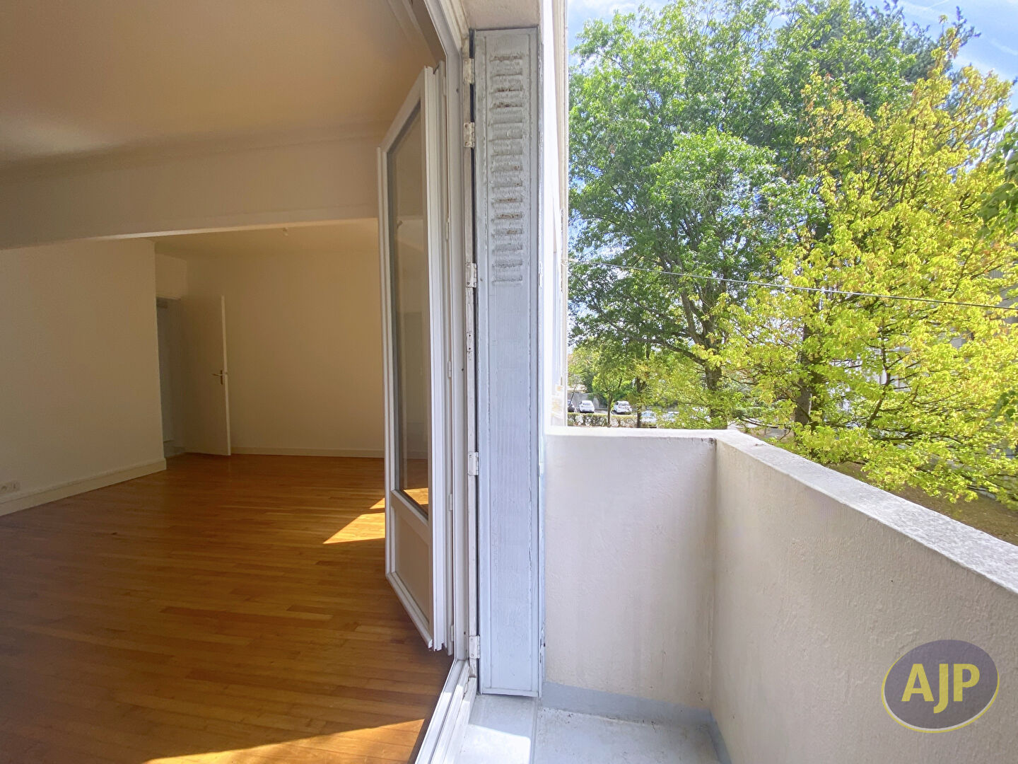 T3 avec balcon, parking et cave - photo 7