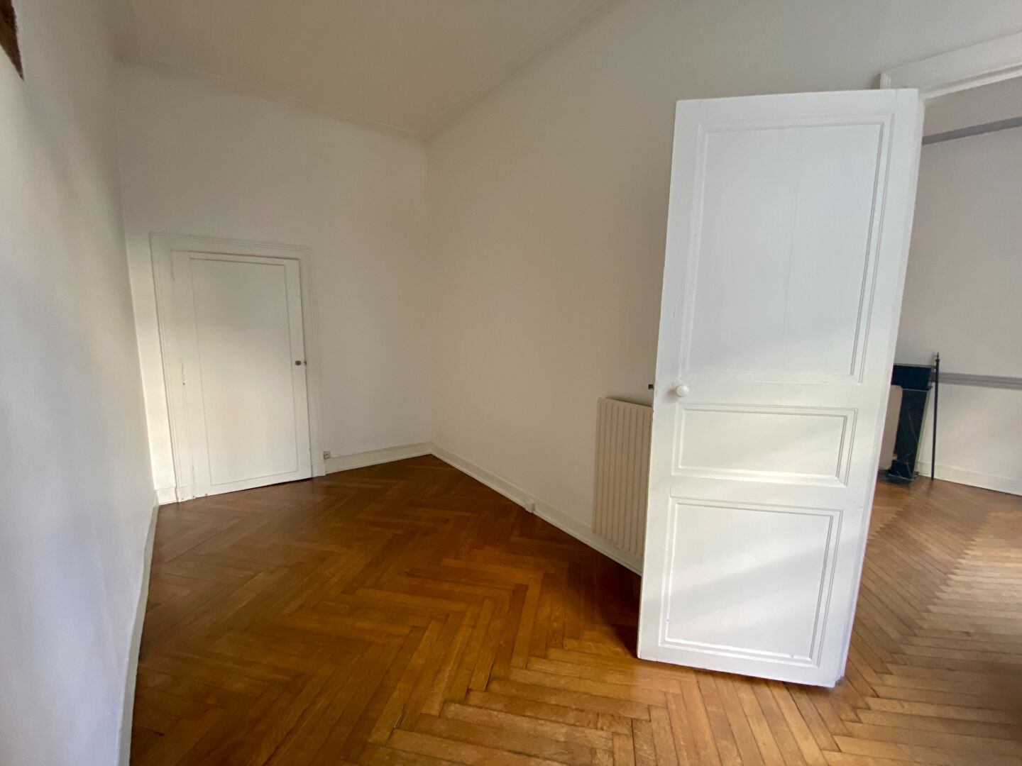 GRASLIN - Appartement 3 pièces 57.95m² - photo 9