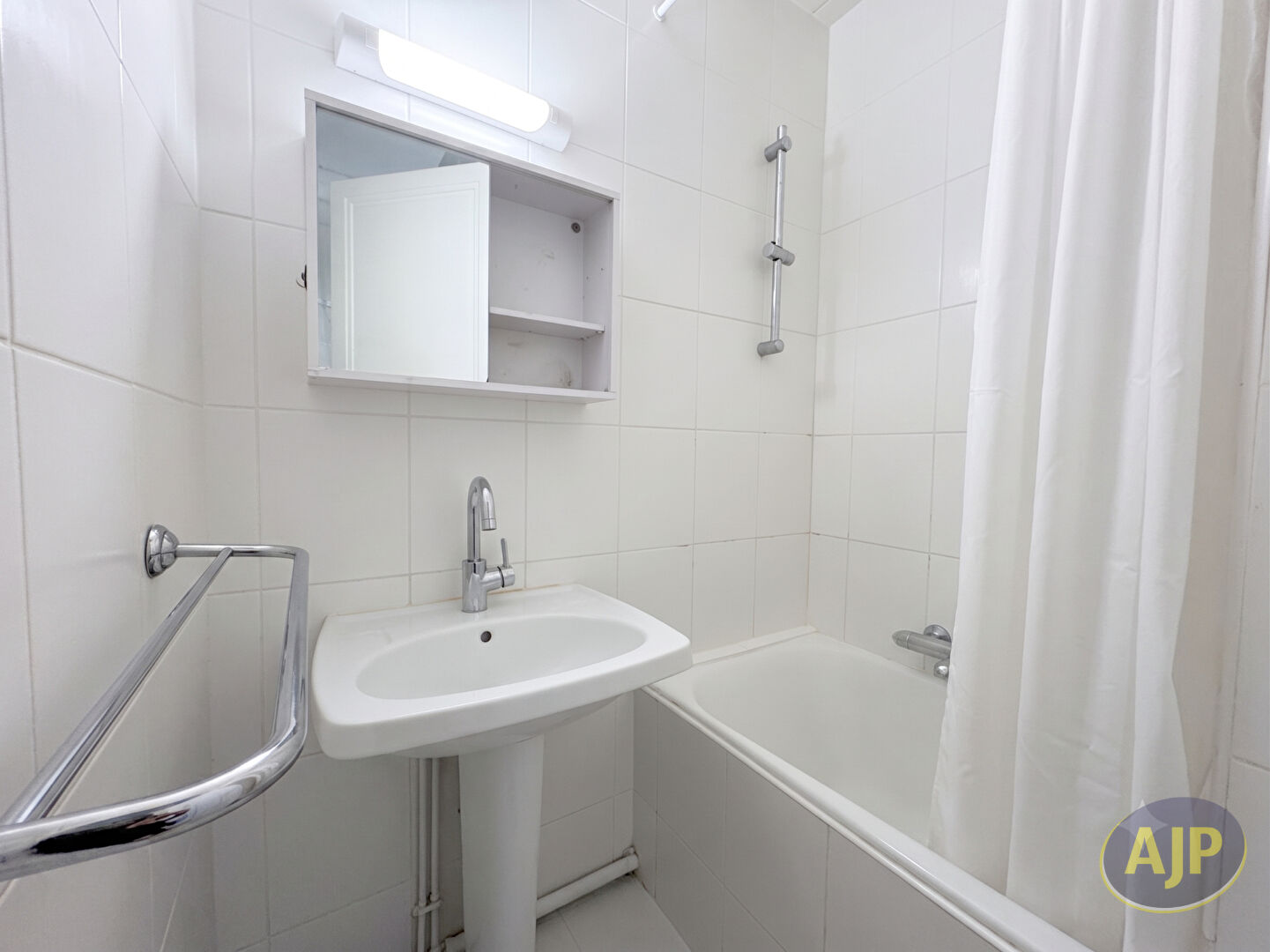 NANTES CENTRE - T1 BIS 34.29m² - photo 9