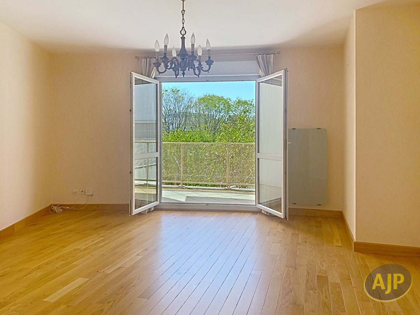 EXCLUSIVITÉ - Nantes Mellinet : T3 - 60.25 m² avec cave et 2 garages ! - photo 3