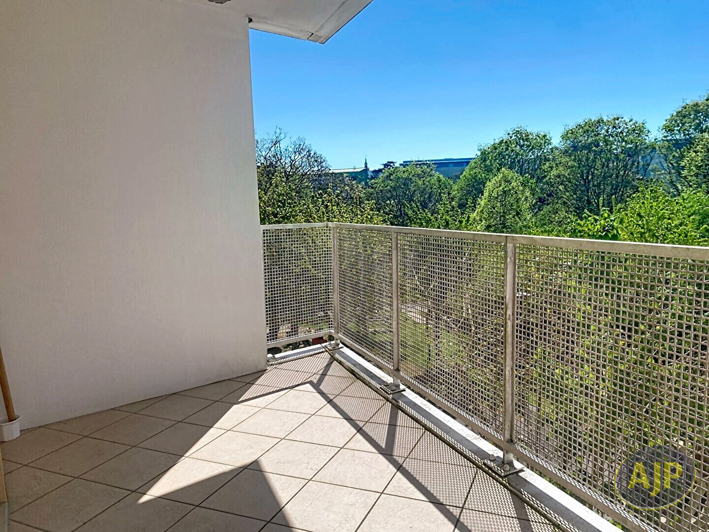 EXCLUSIVITÉ - Nantes Mellinet : T3 - 60.25 m² avec cave et 2 garages ! - photo 4