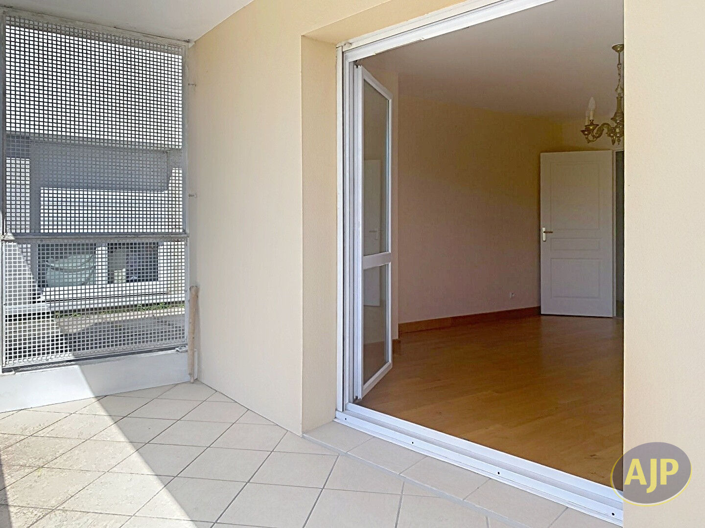 EXCLUSIVITÉ - Nantes Mellinet : T3 - 60.25 m² avec cave et 2 garages ! - photo 5