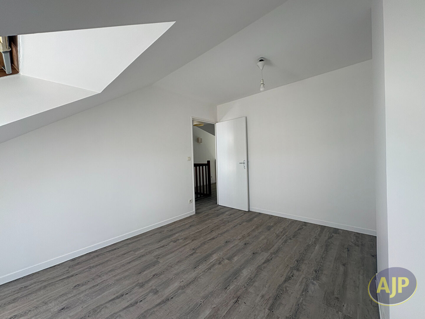 Place René Bouhier - T4 duplex 92.83m² - photo 17