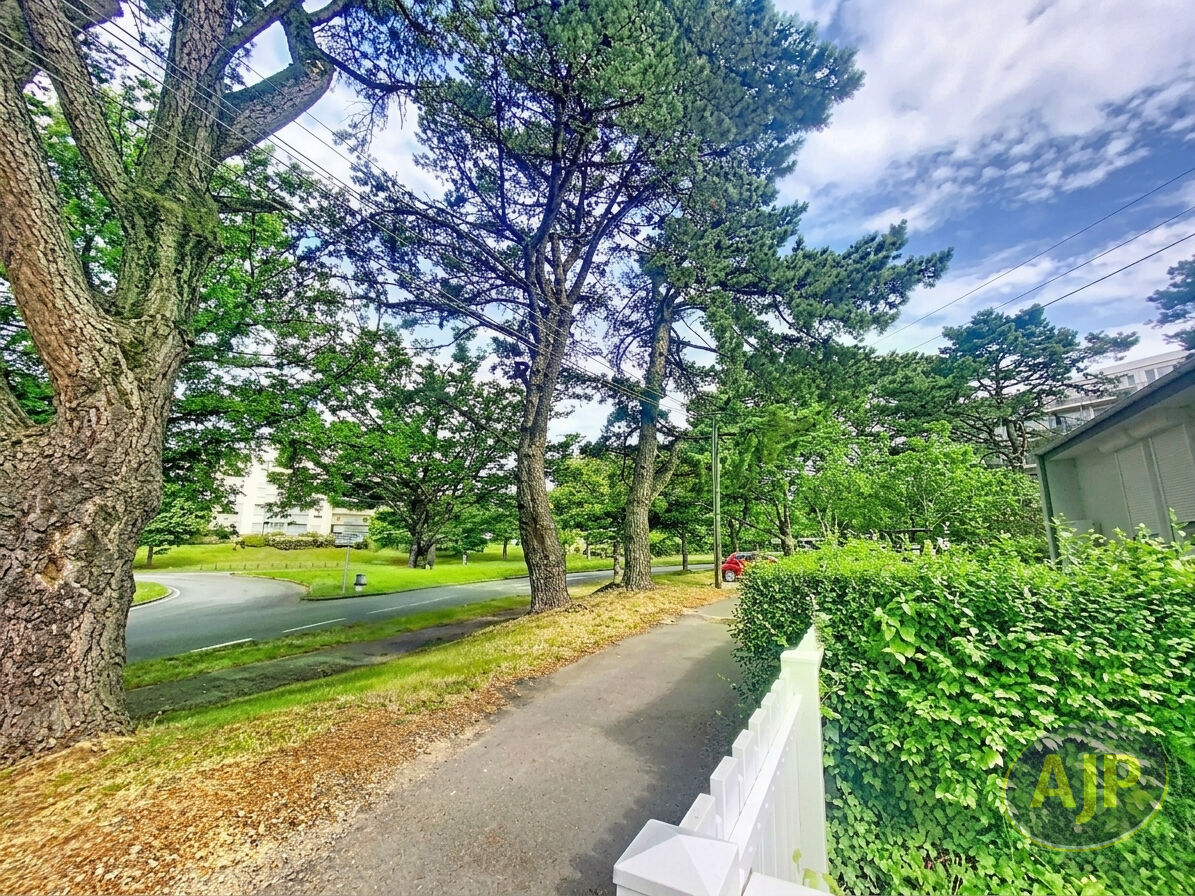 Maison Contemporaine de Plain-Pied avec Jardin ? Boulevard Bâtonnier Cholet - photo 2