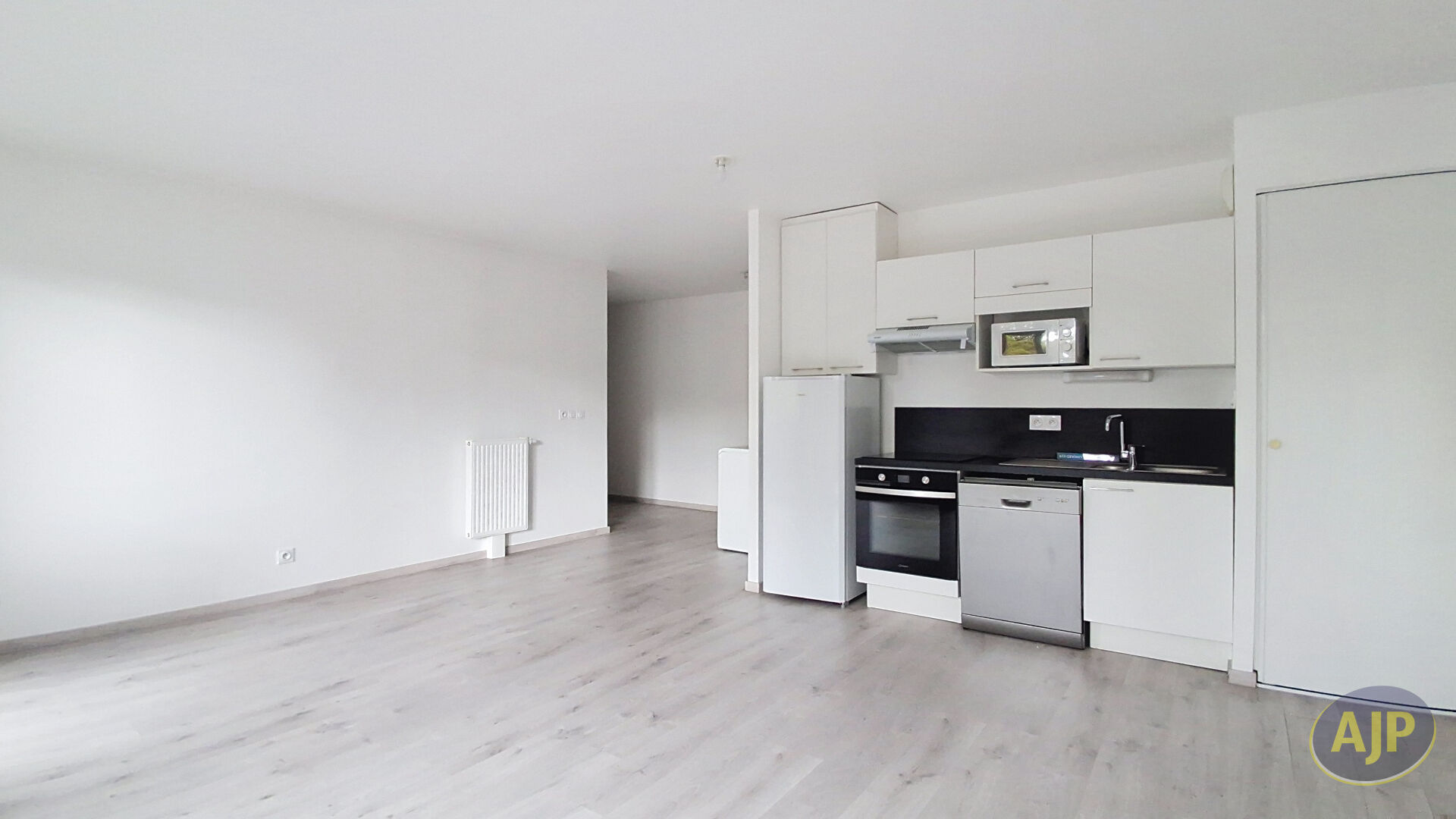 NANTES ZOLA - T3 LUMINEUX 67m² - photo 3