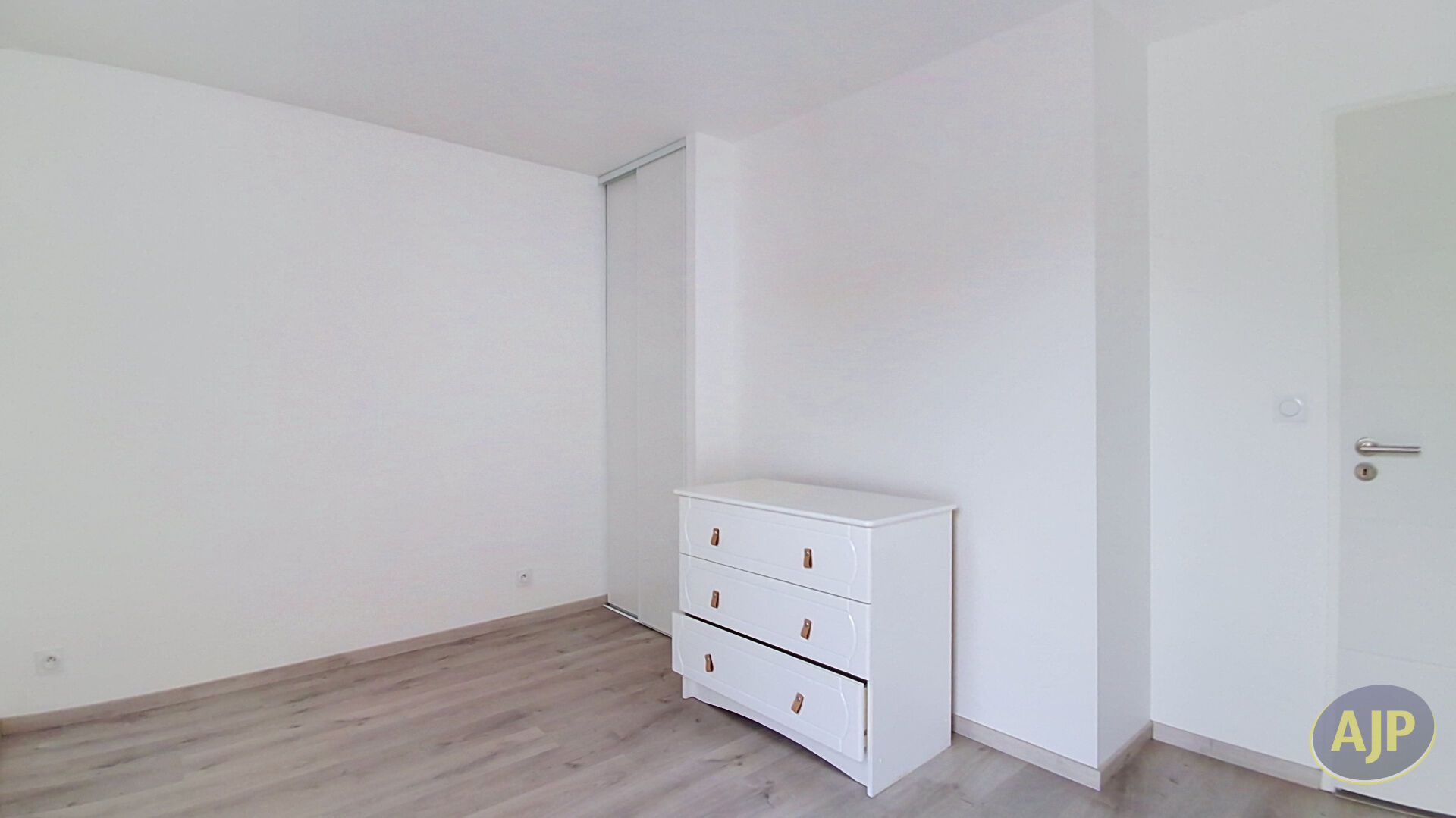 NANTES ZOLA - T3 LUMINEUX 67m² - photo 7