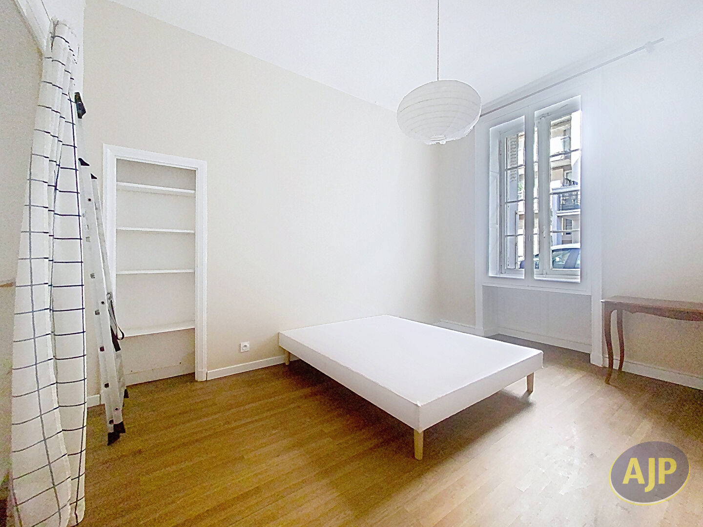 Rareté Dobrée/Sanitat ? Esprit petite maison en ultra-centre - photo 17