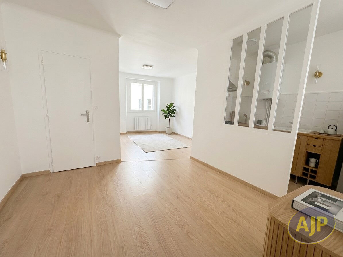 HYPER CENTRE - T1 bis rue Montaudouine - 28.82 m² - photo 6