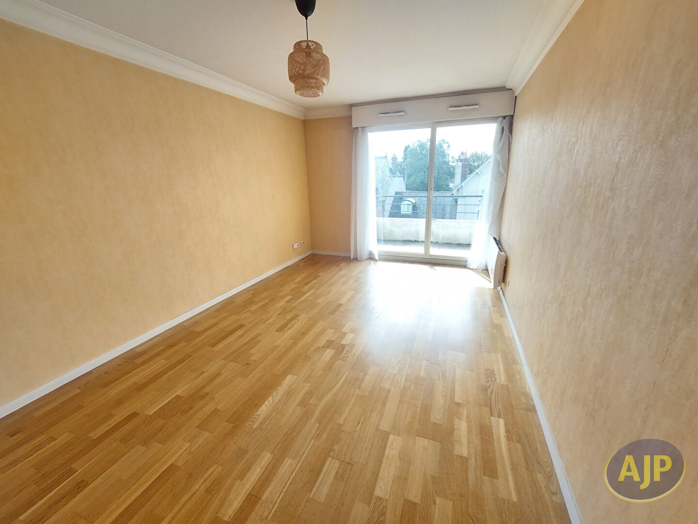 Rond point de Rennes - T2 avec balcon et Box fermé - photo 3
