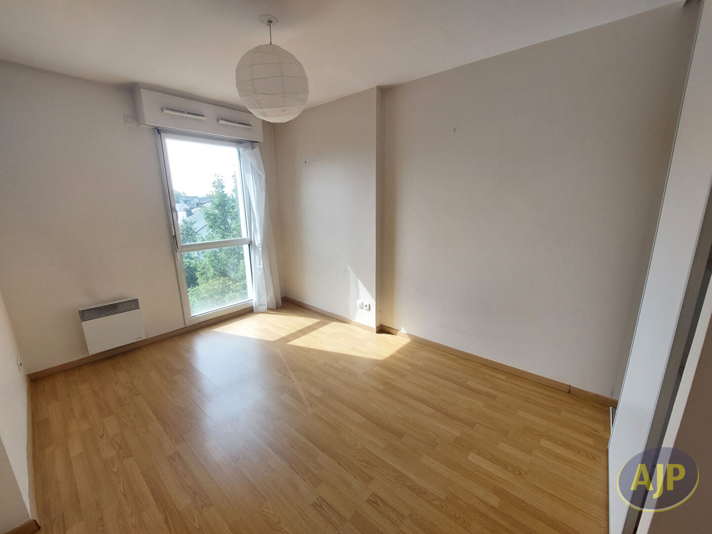 Rond point de Rennes - T2 avec balcon et Box fermé - photo 8