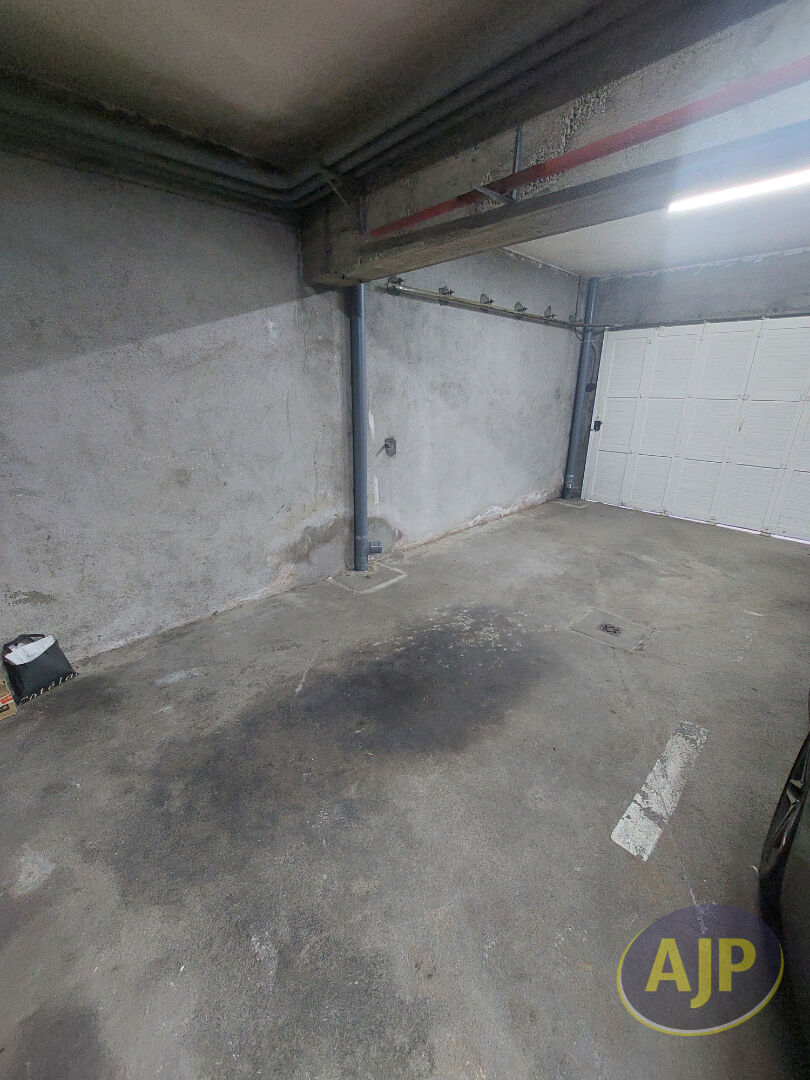 Appartement de 4 chambres avec 2 Stationnements et cave - photo 16