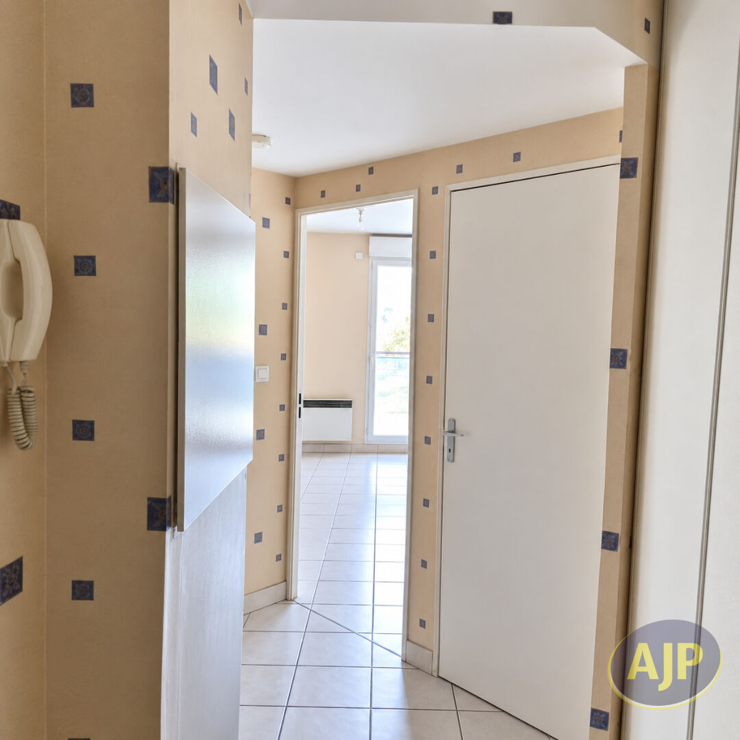 NANTES SAINT-FÉLIX T2 DE 45 M² À RAFRAÎCHIR BEAU POTENTIEL - photo 5