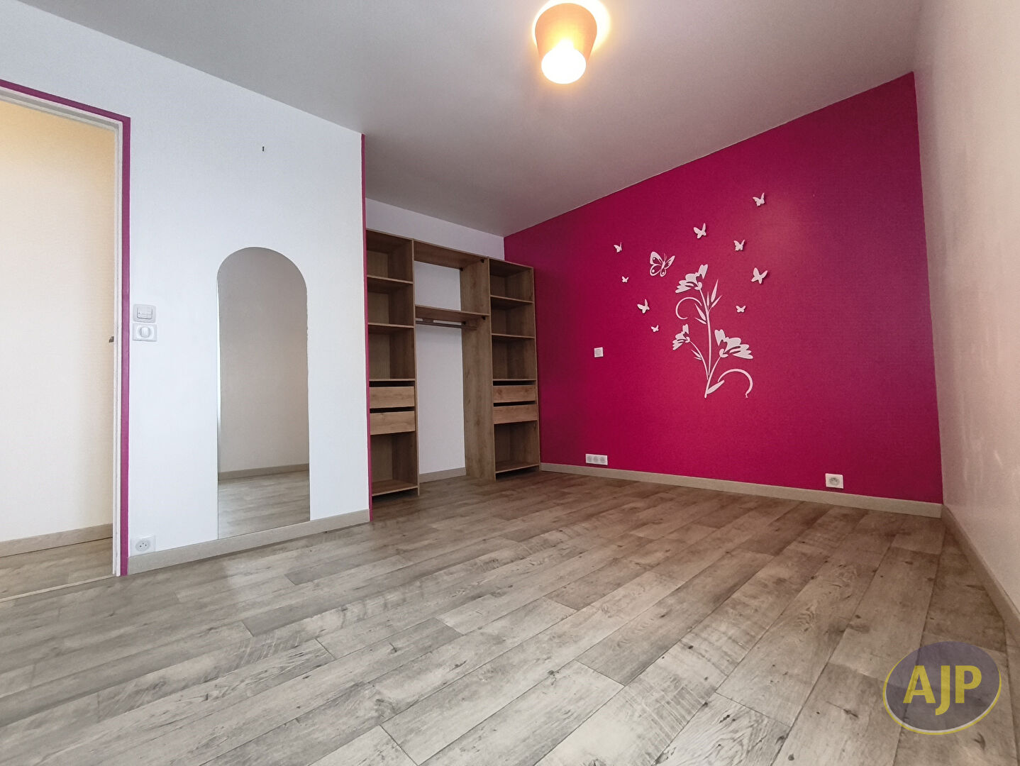 LA MEZIERE maison centre-bourg avec garage - photo 3