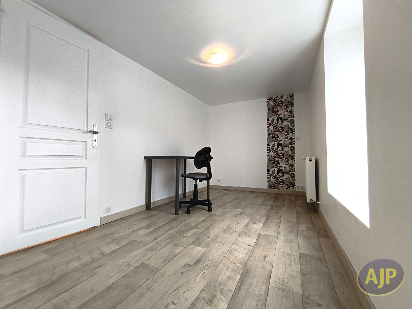 LA MEZIERE maison centre-bourg avec garage - photo 4