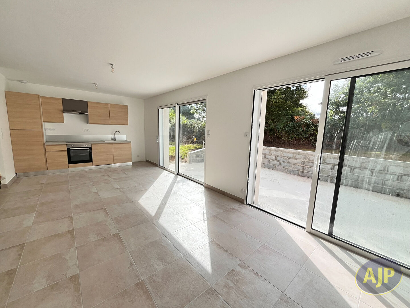 Maison récente de plain-pied (86,9 m²) - Plumelec Centre - photo 3