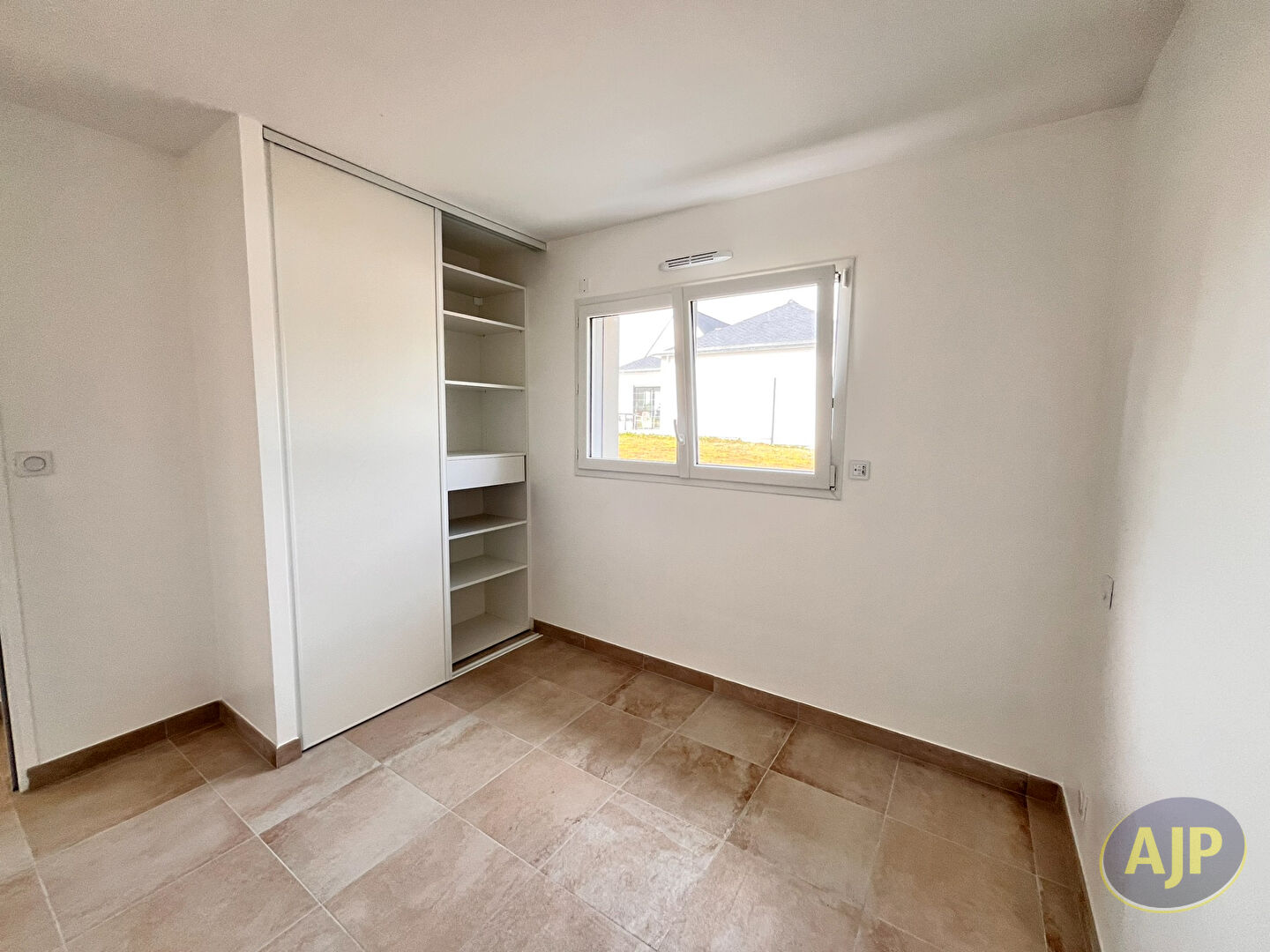 Maison récente de plain-pied (86,9 m²) - Plumelec Centre - photo 8