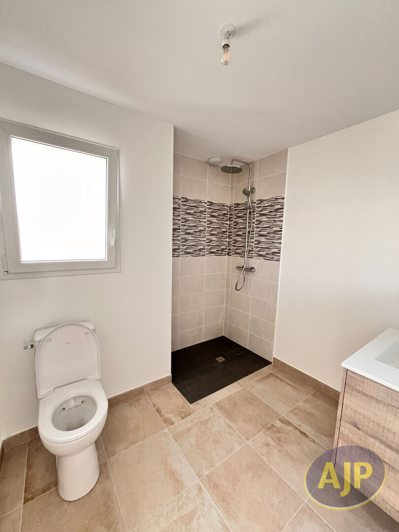 Maison récente de plain-pied (86,9 m²) - Plumelec Centre - photo 11