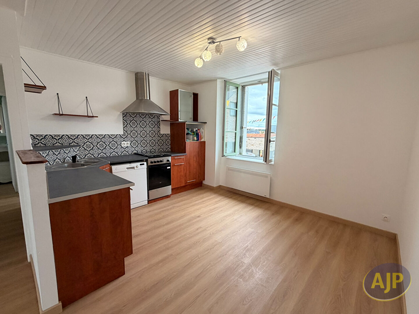 Coup de coeur : T3 entièrement rénové avec terrasse, au centre de Guégon - photo 12