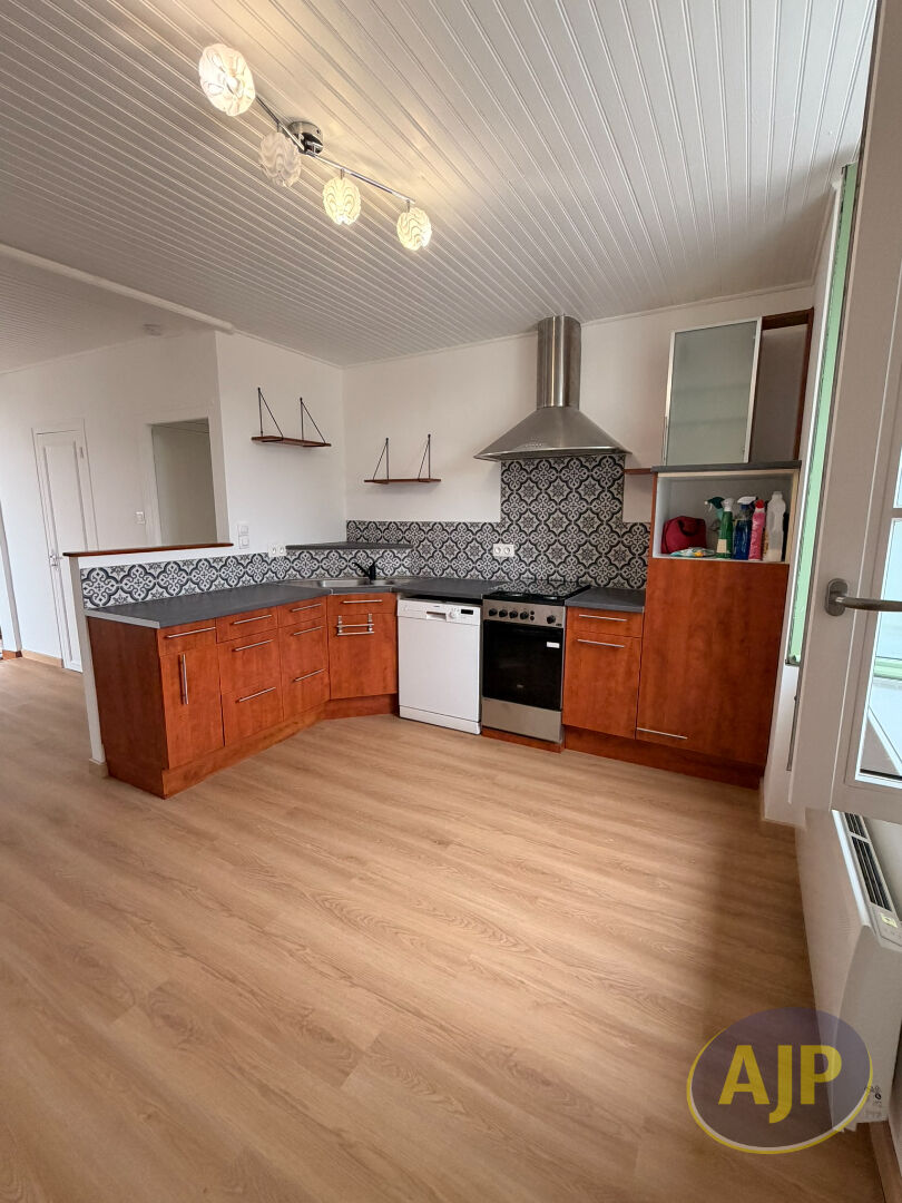 Coup de coeur : T3 entièrement rénové avec terrasse, au centre de Guégon - photo 13