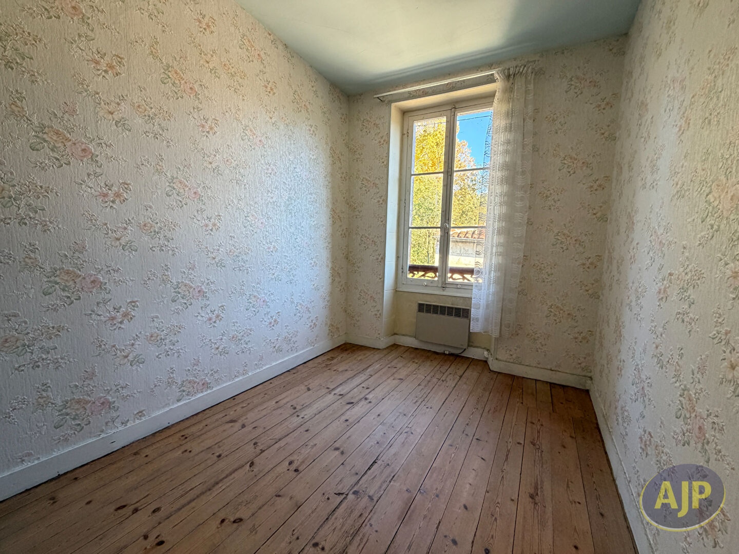 Ensemble immobilier de 202 m² ? 2 logements, jardin et garage - photo 7