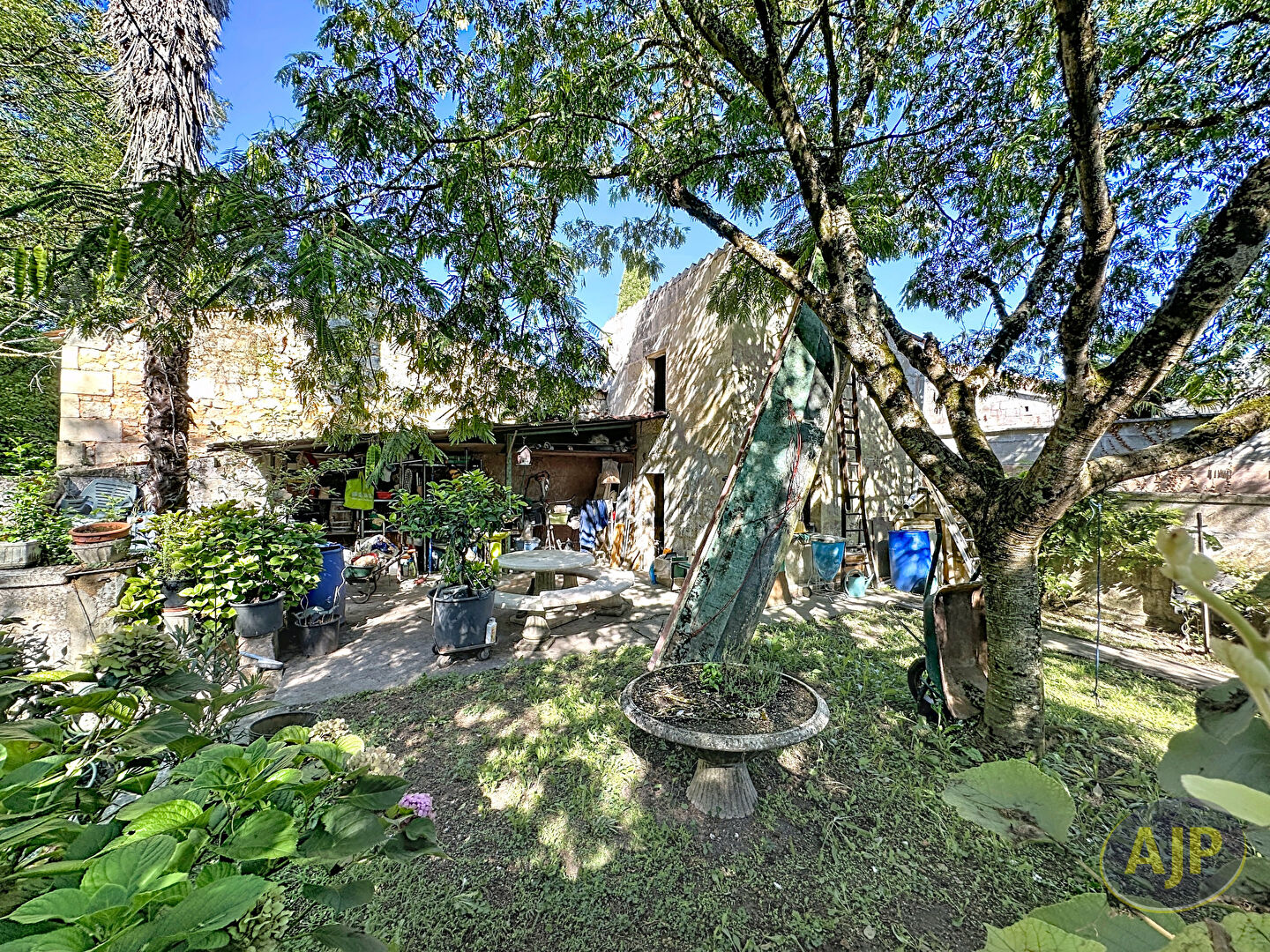 Maison de ville à terminer avec jardin et accès rivière - photo 2