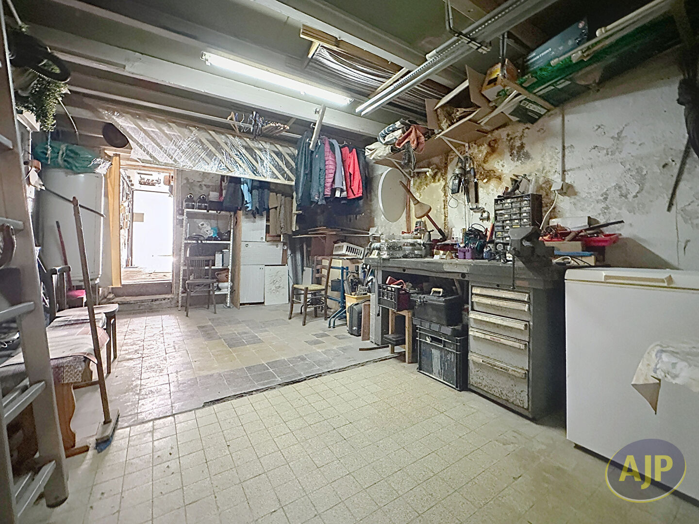 Maison de ville à terminer avec jardin et accès rivière - photo 12