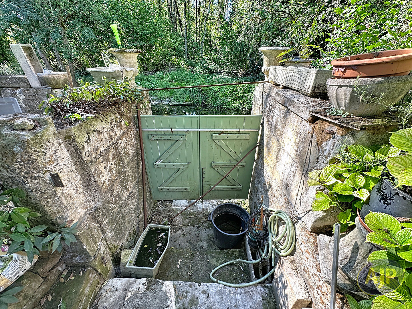 Maison de ville à terminer avec jardin et accès rivière - photo 16