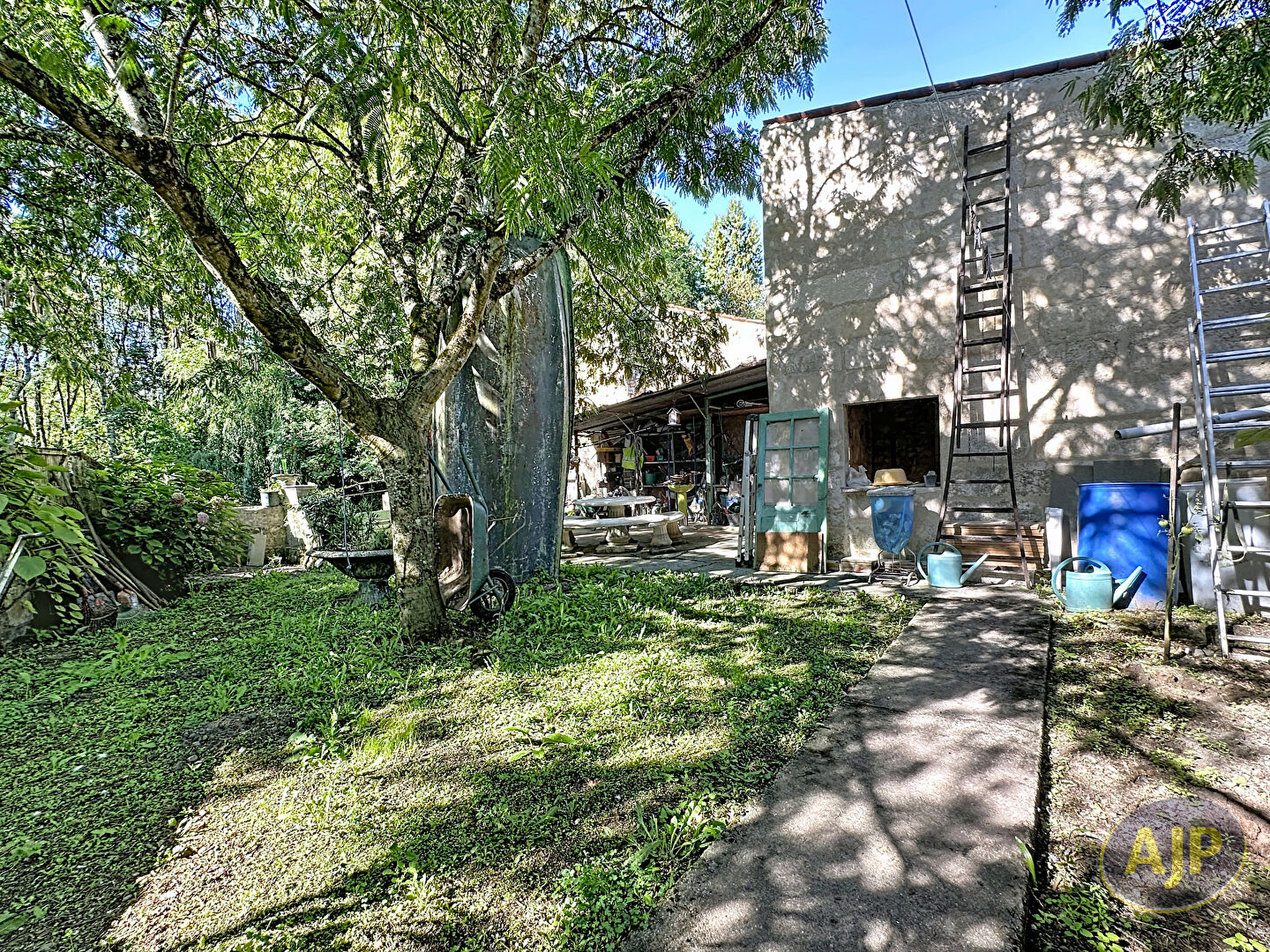 Maison de ville à terminer avec jardin et accès rivière - photo 17