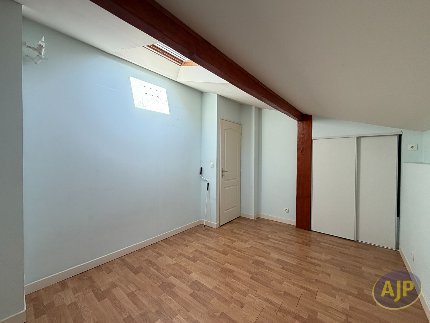 Appartement en duplex au coeur de Pons ! - photo 6