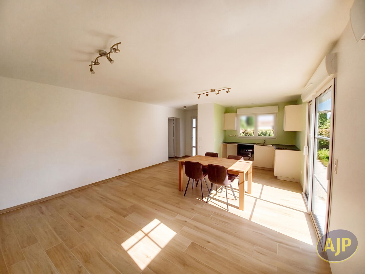 APPARTEMENT MEUBLE SULNIAC - photo 2
