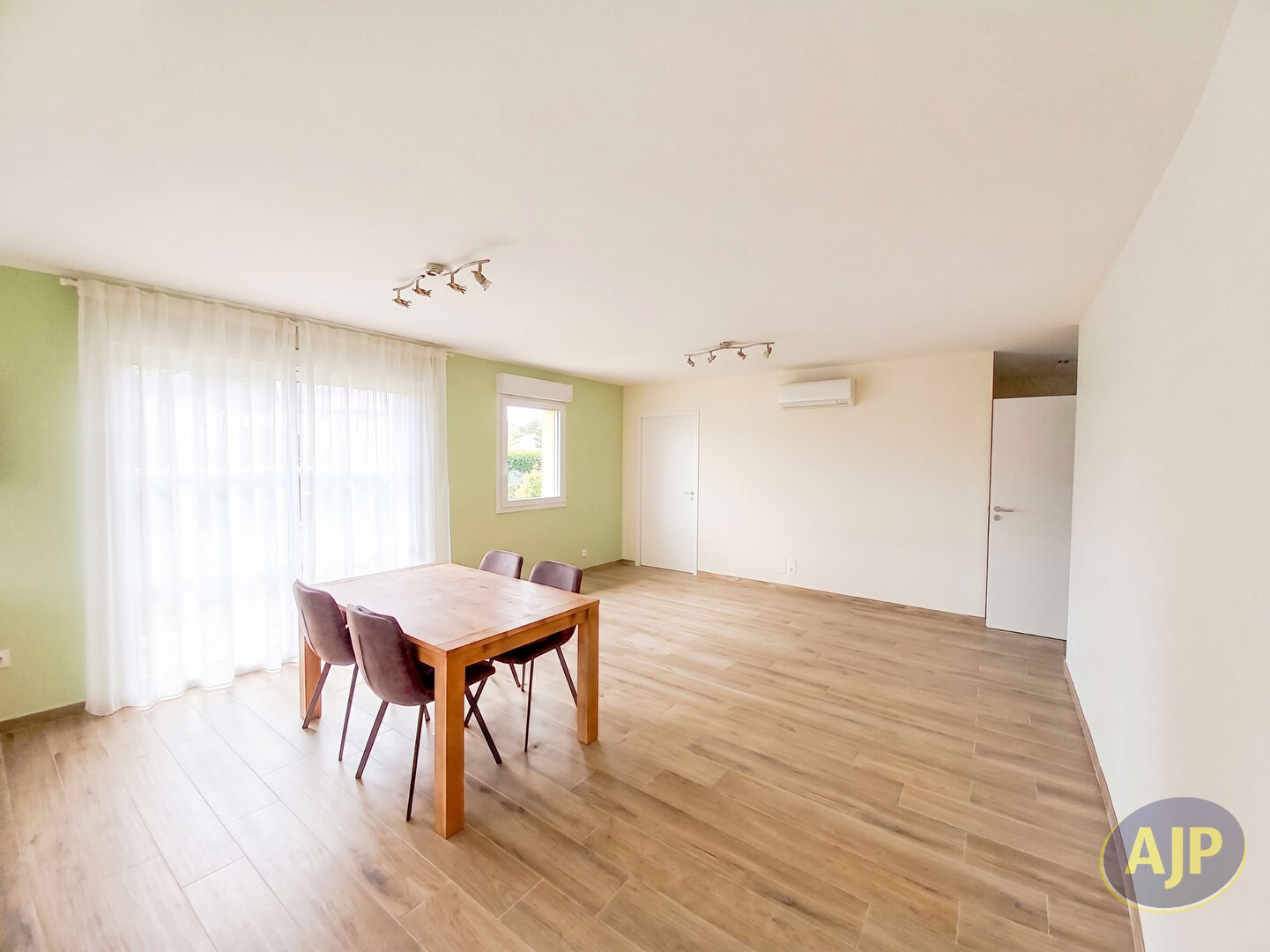 APPARTEMENT MEUBLE SULNIAC - photo 3
