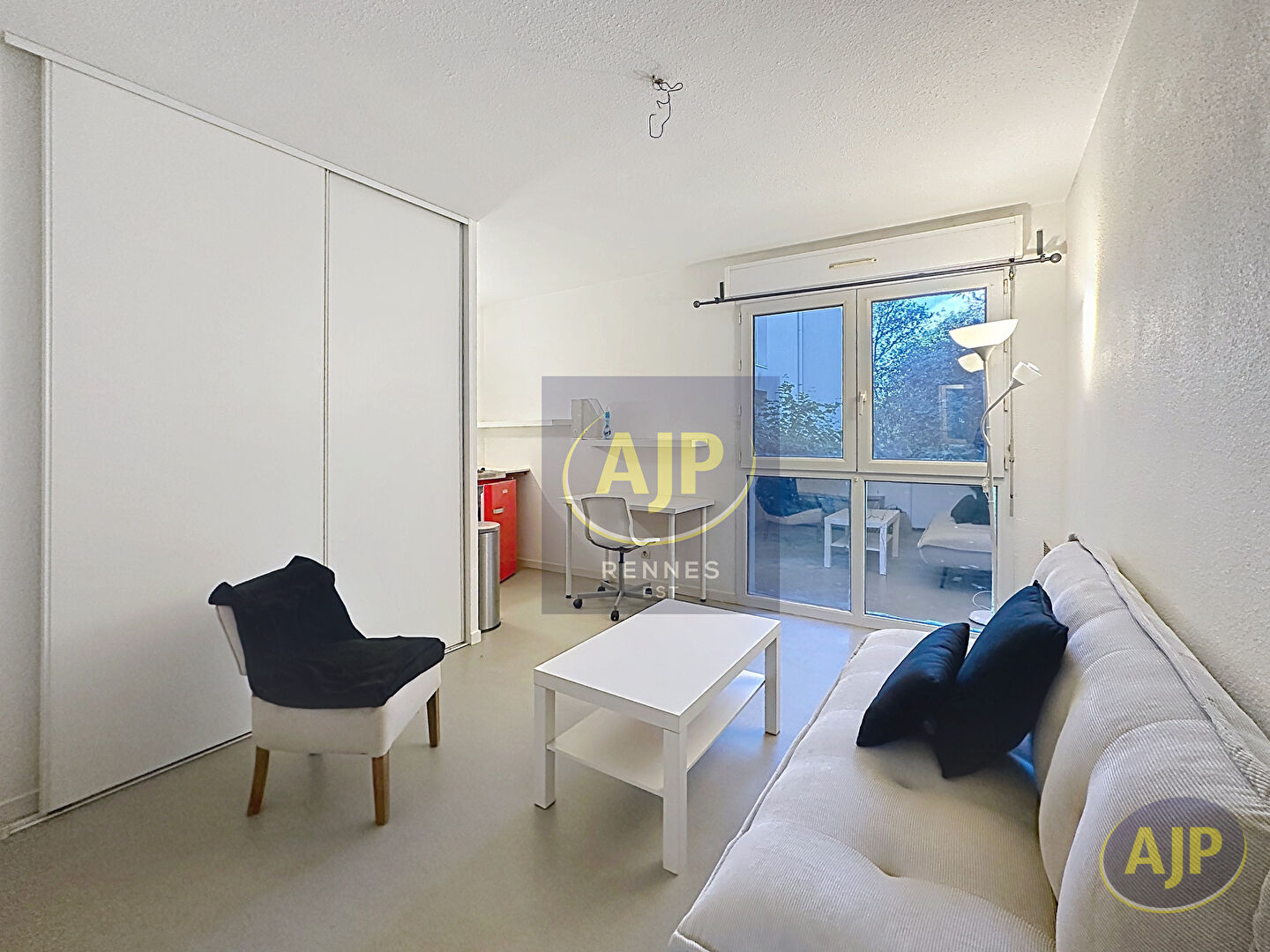 STUDIO meublé - BRUZ - photo 1
