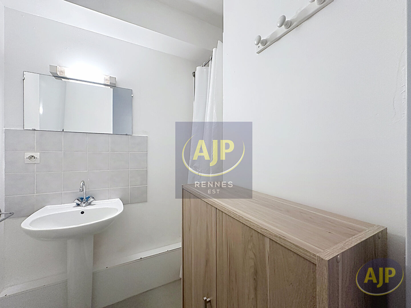 STUDIO meublé - BRUZ - photo 4